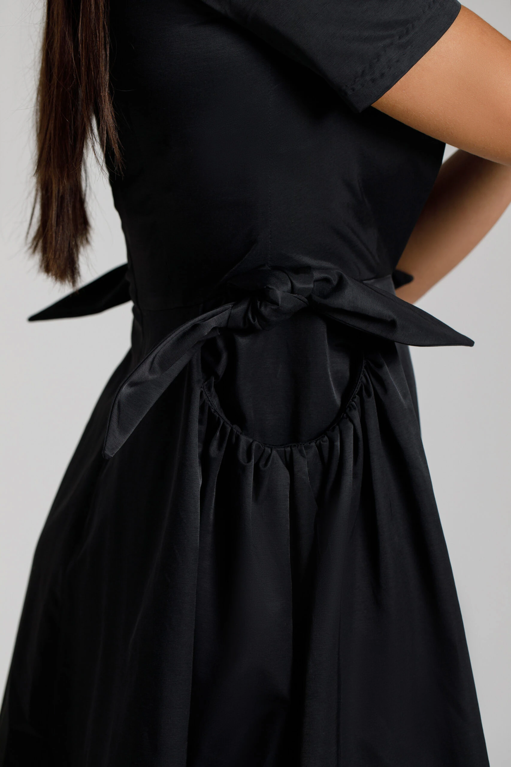 ROCHIE-ALVARA-NEGRU-5-scaled ROCHIE-ALVARA-NEGRU-5-scaled